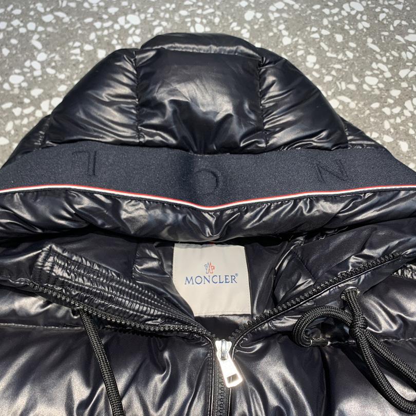 Moncler Pavin Short Down Jacket - DesignerGu