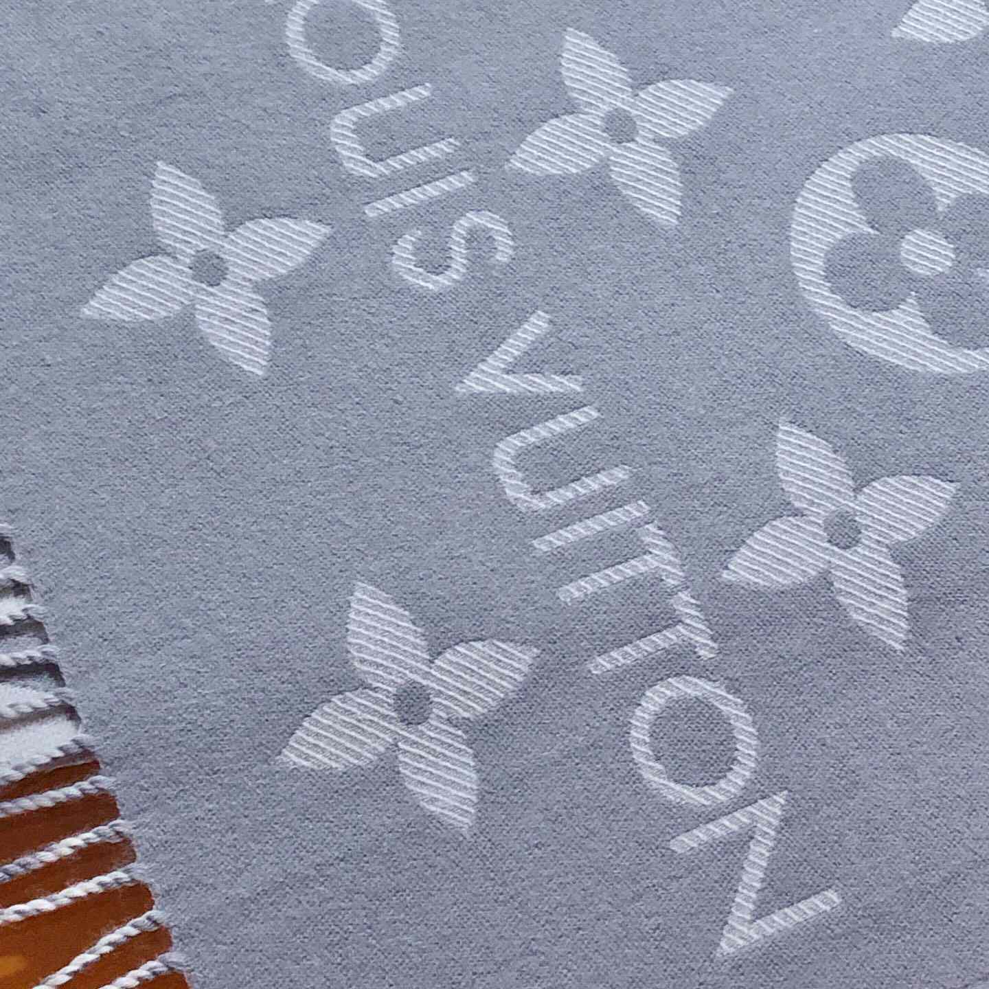 Louis Vuitton LV Essential Scarf - DesignerGu