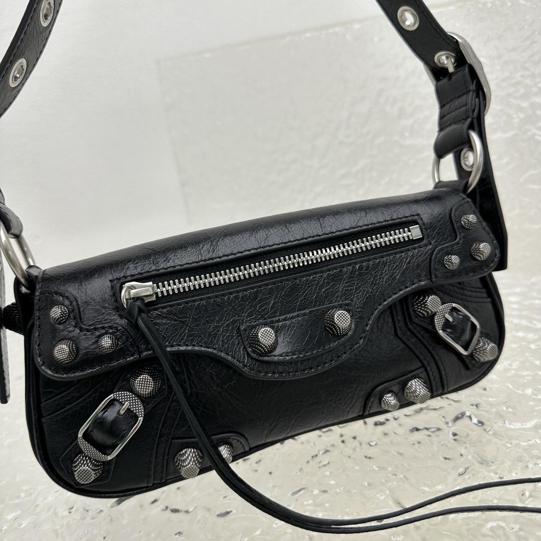 Balenciaga Le Cagole XS Sling Bag  - DesignerGu