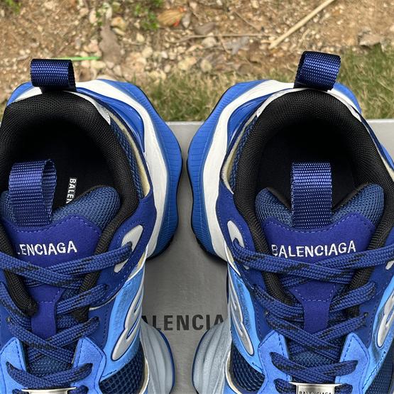 Balenciaga Cargo Sneaker  - DesignerGu