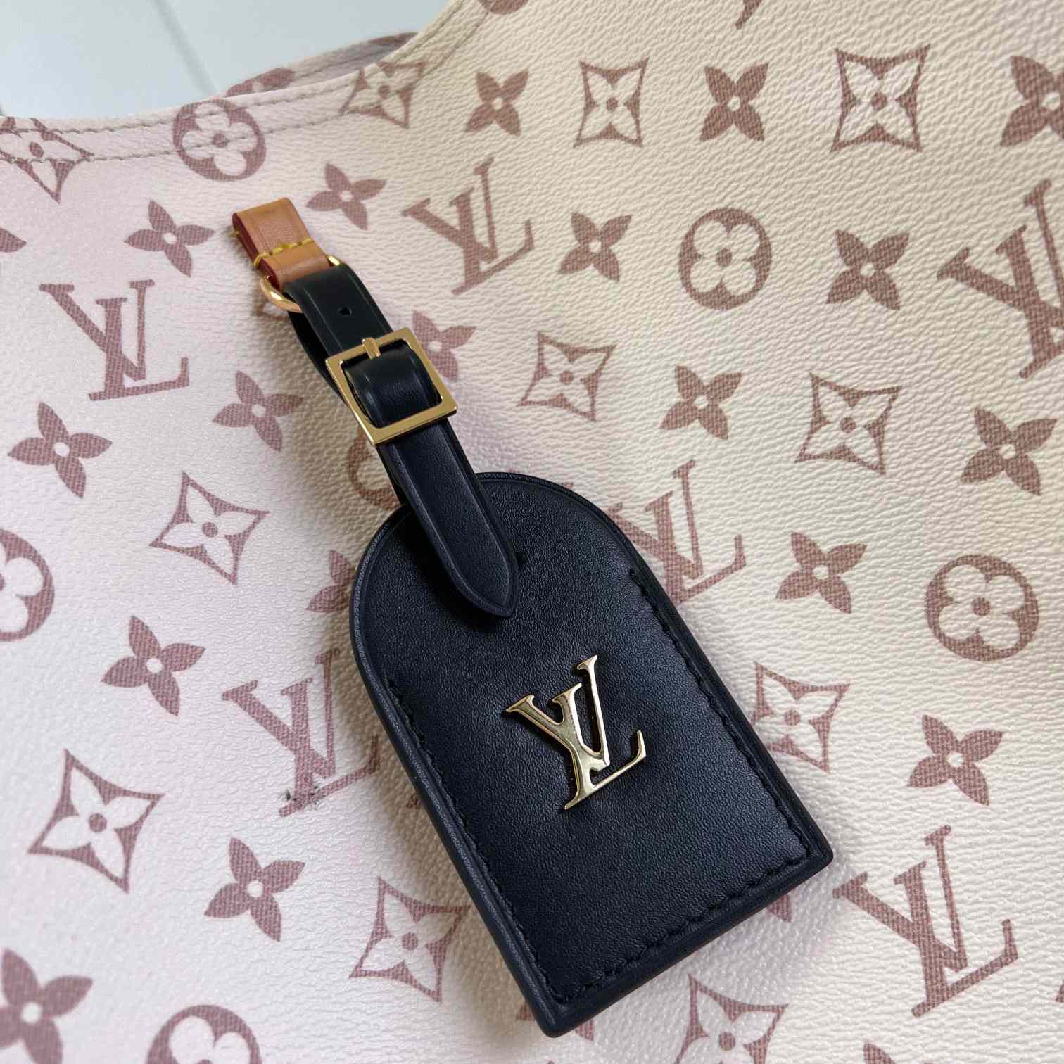 Louis Vuitton Atlantis GM     M24409 - DesignerGu