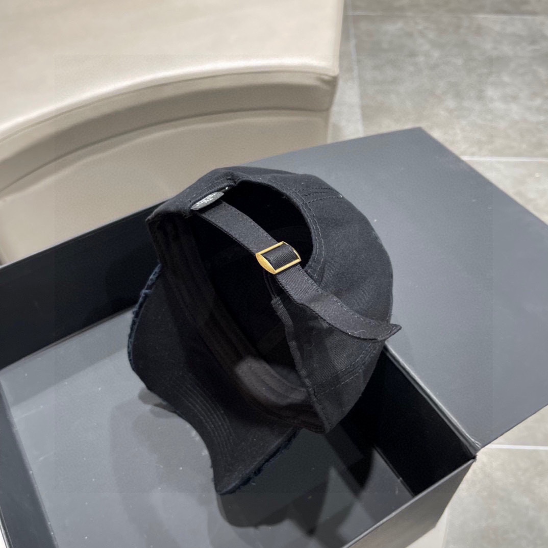 Balenciaga Cap - DesignerGu