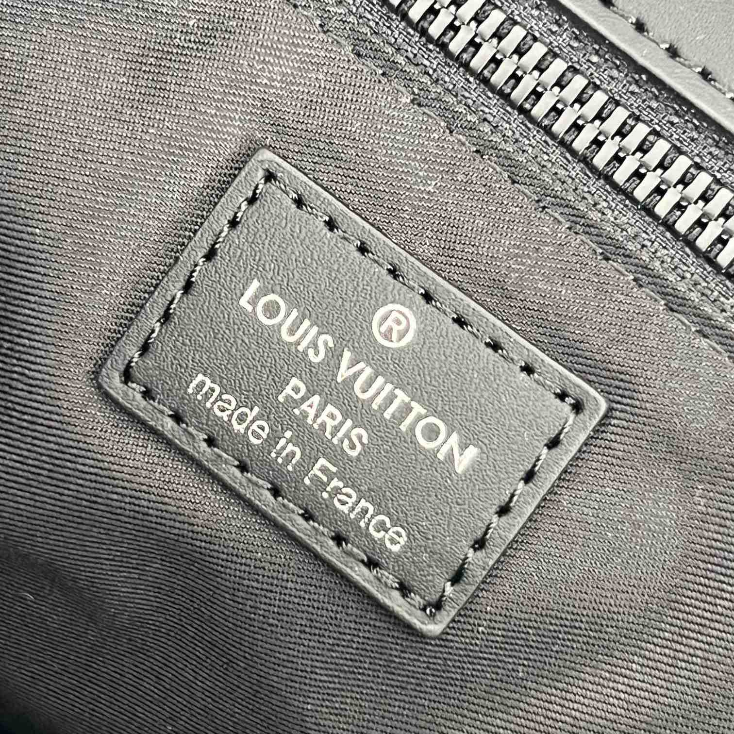 Louis Vuitton Sac Plat NV   M21866 - DesignerGu