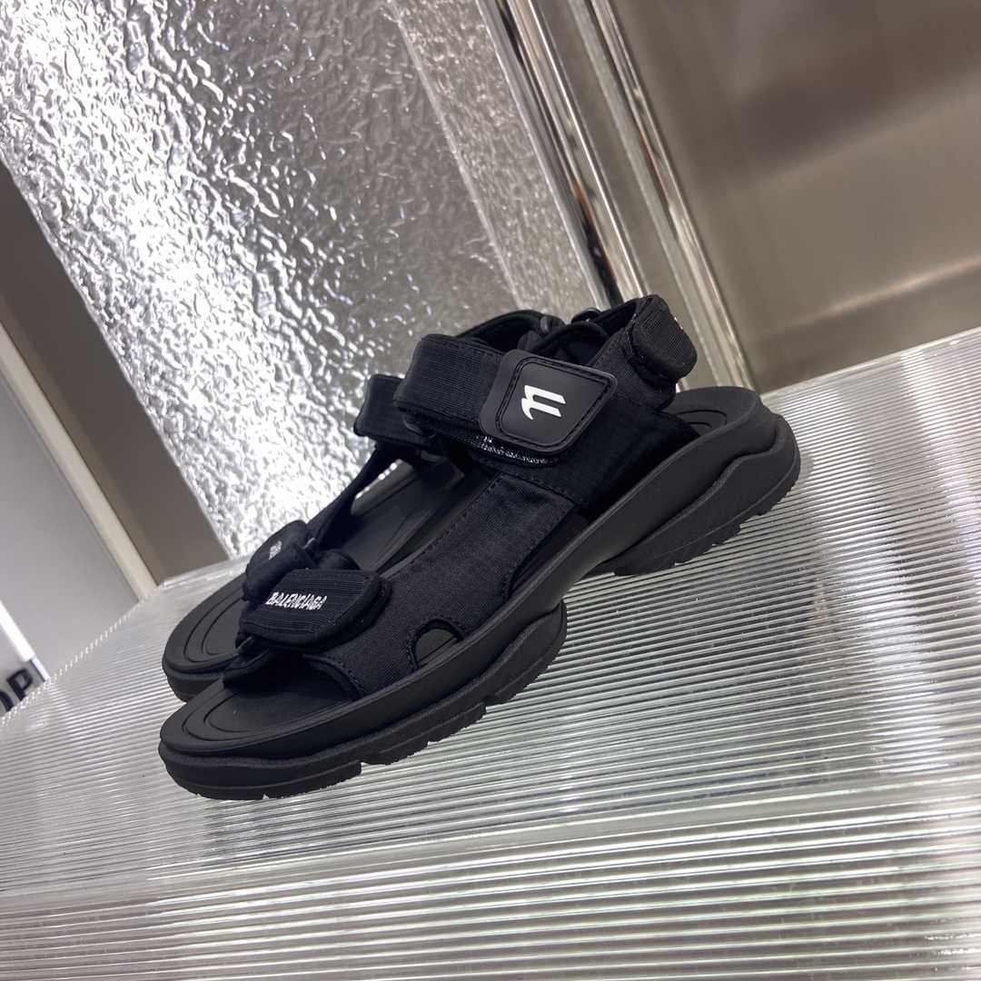 Balenciaga Tourist Sandal In Black - DesignerGu