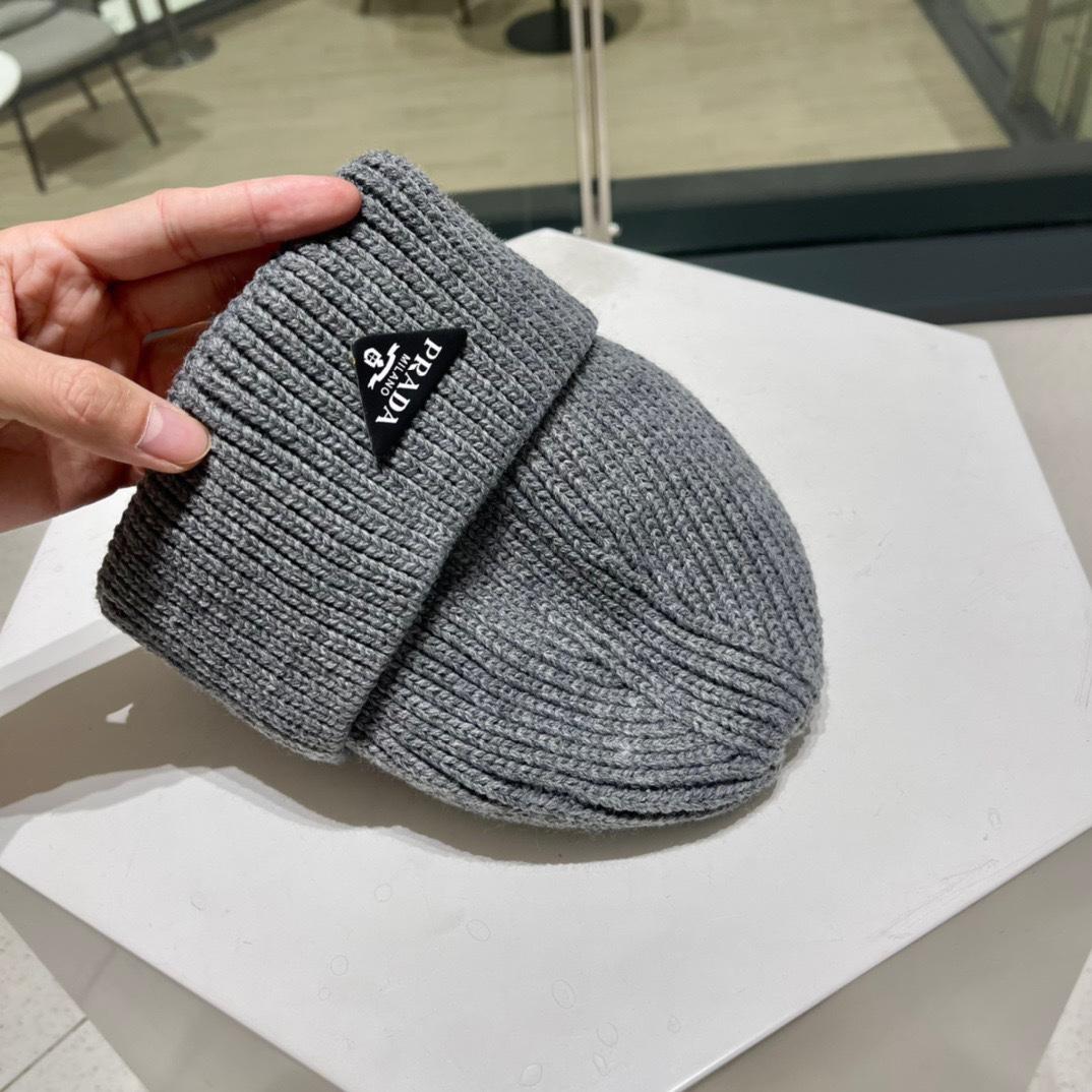 Prada Wool And Cashmere Beanie - DesignerGu