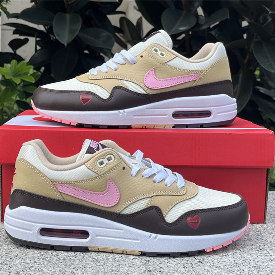 Nike Air Max 1 Sneaker   FZ4346-200 - DesignerGu