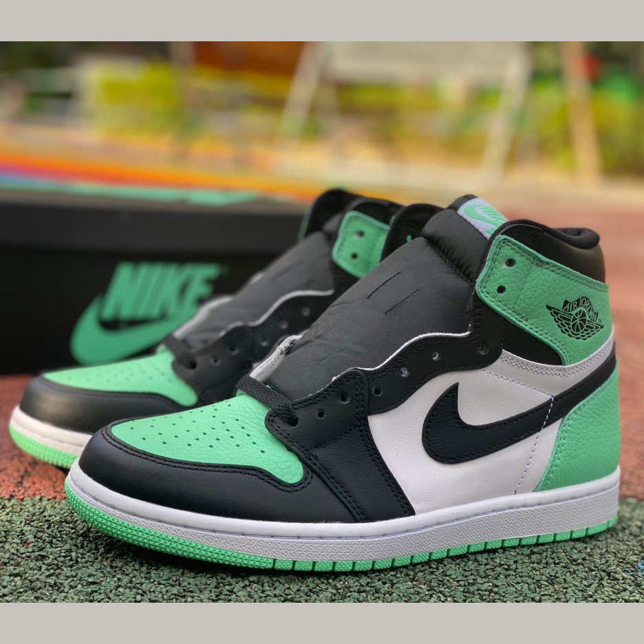 Air Jordan 1 Retro High OG “Green Glow” Sneaker    DZ5485-130 - DesignerGu