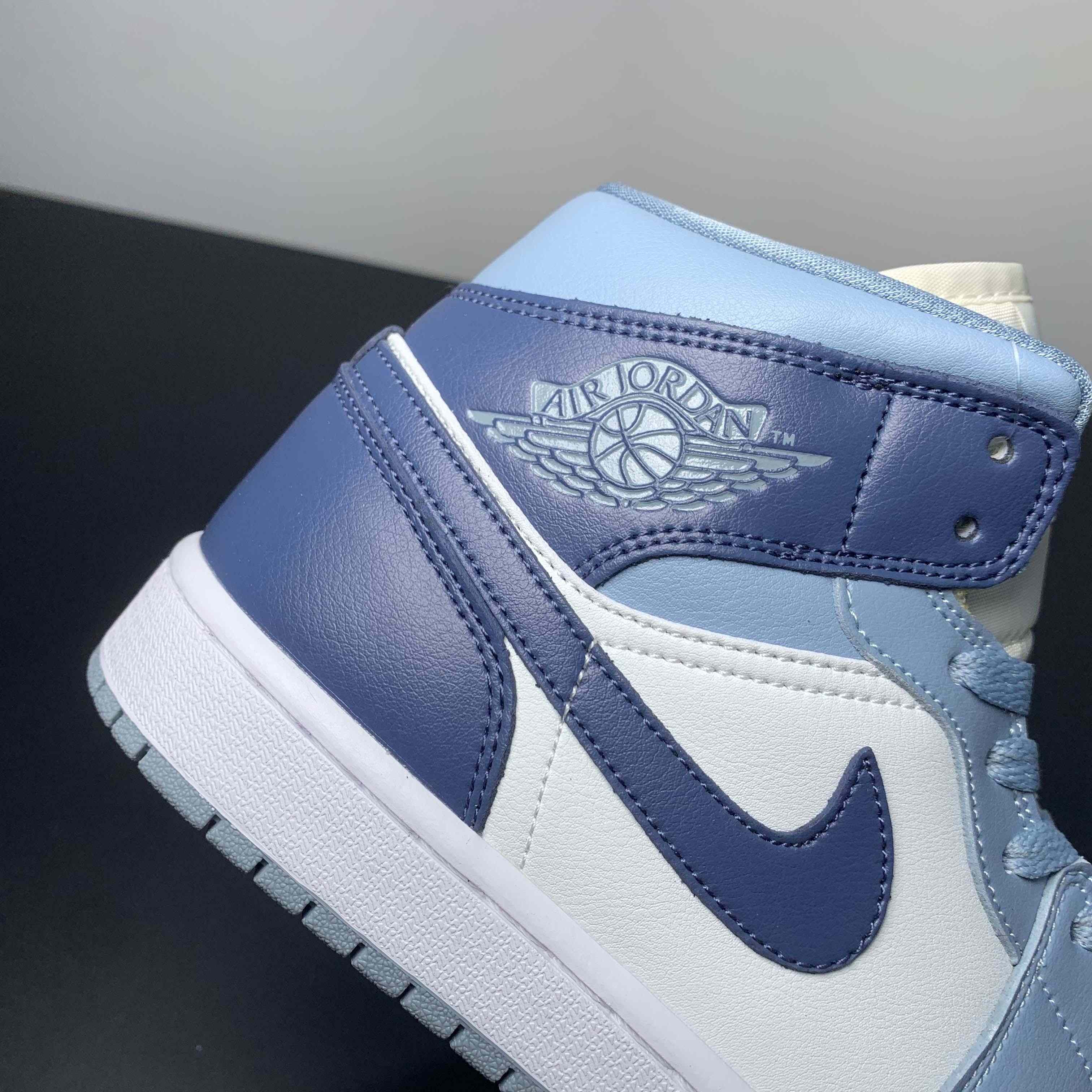 Air Jordan 1 Mid  Sneaker      BQ6472-140 - DesignerGu