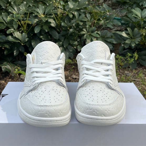 Louis Vuitton X Air Jordan 1 Low Sneaker      1A9V87 - DesignerGu