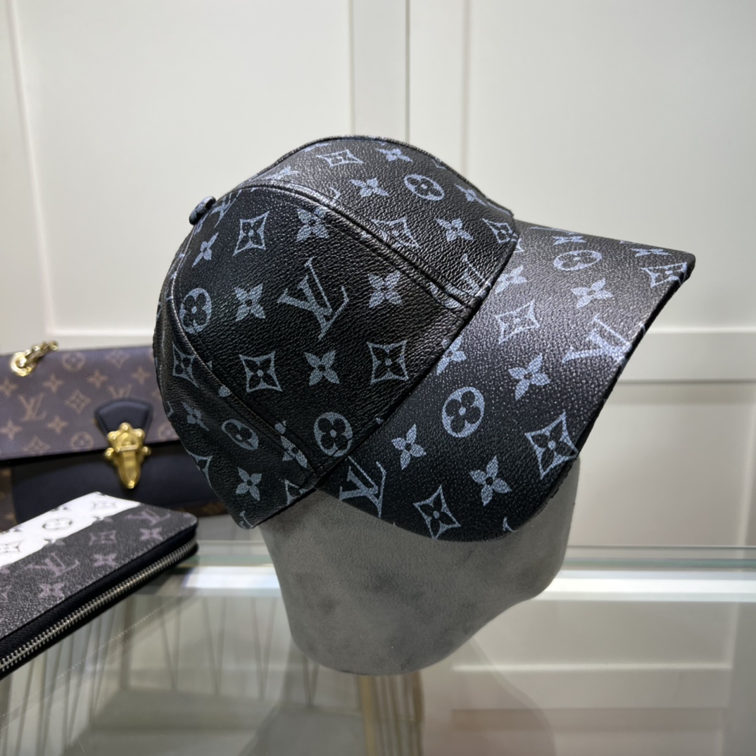 Louis Vuitton Monogram Cap - DesignerGu