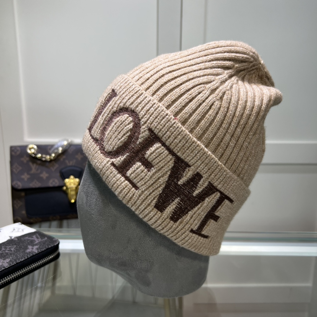 Loewe Beanie In Wool - DesignerGu