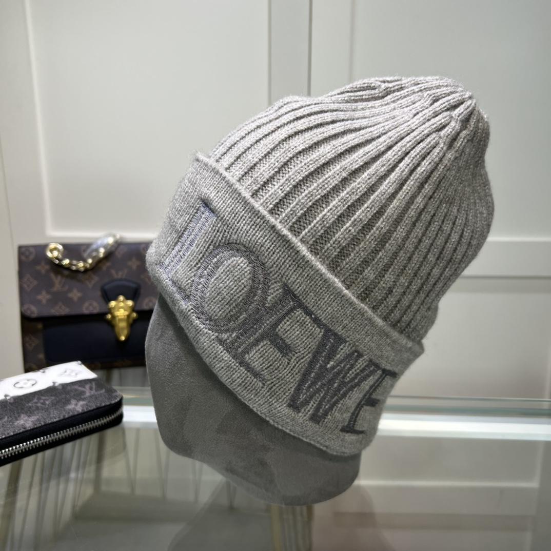 Loewe Beanie In Wool - DesignerGu