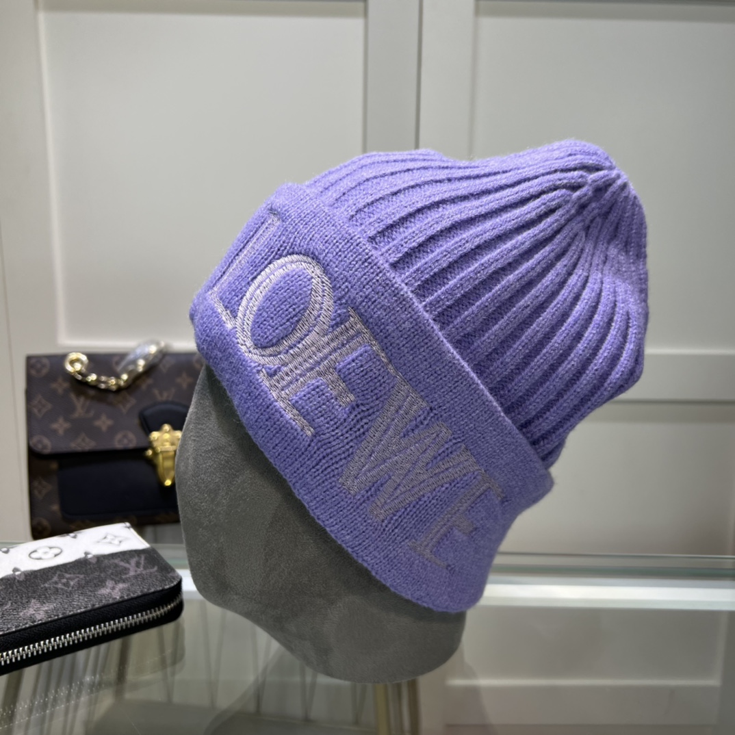 Loewe Beanie In Wool - DesignerGu