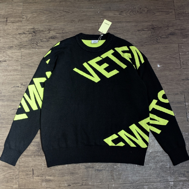 Vetements Logo Sweater - DesignerGu