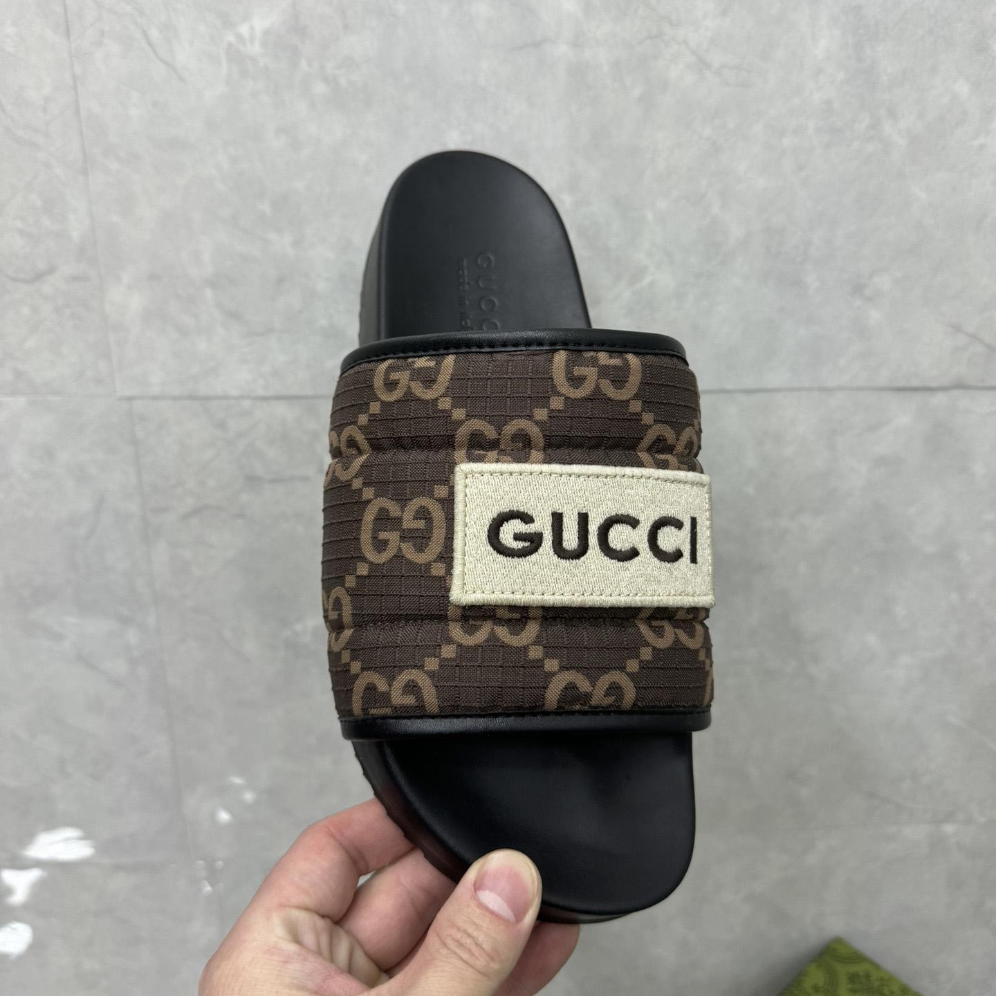 Gucci GG Slide Sandal - DesignerGu