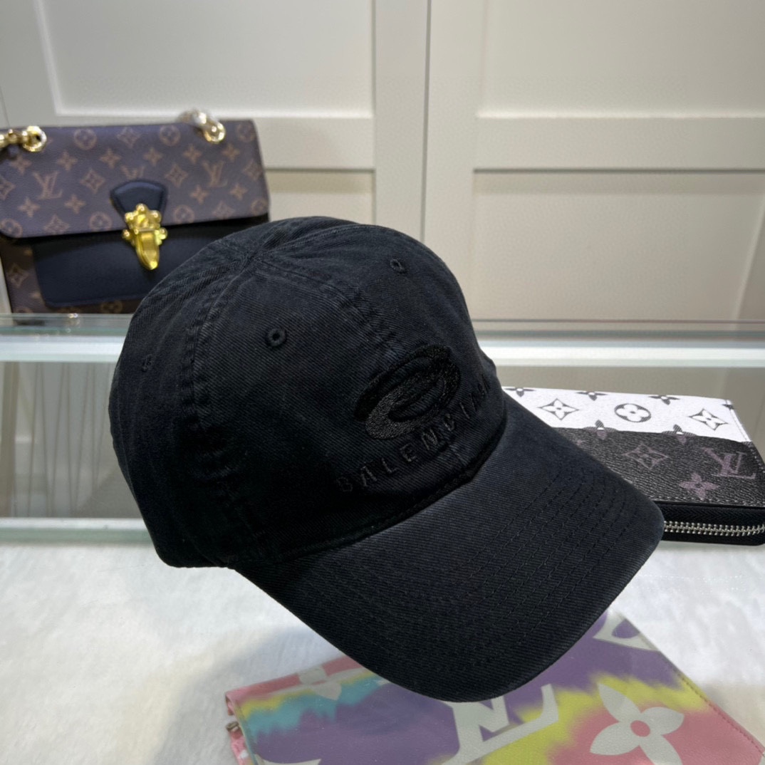 Balenciaga Unity Sports Icon Embossed Cap - DesignerGu