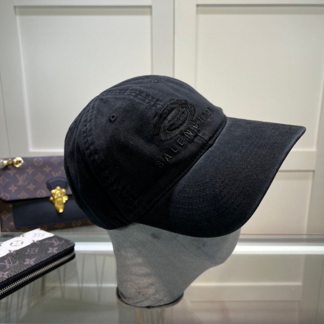 Balenciaga Unity Sports Icon Embossed Cap - DesignerGu