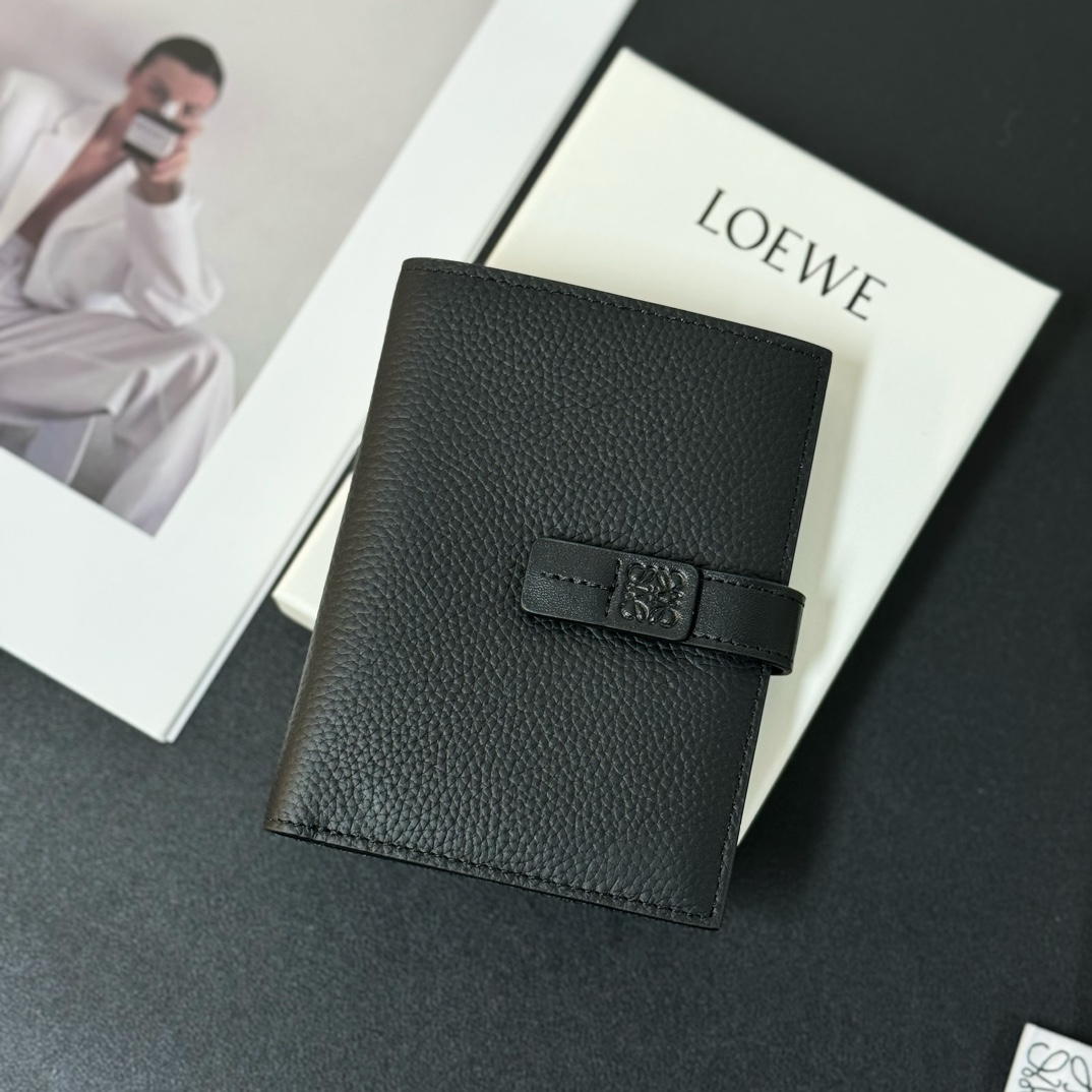 Loewe Medium Vertical Grained-Leather Wallet(14×11cm) - DesignerGu