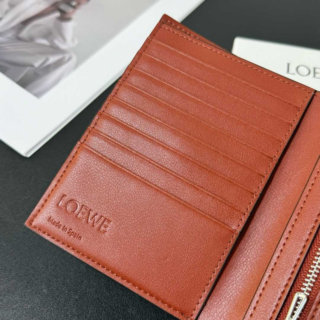 Loewe Medium Vertical Grained-Leather Wallet(14×11cm) - DesignerGu