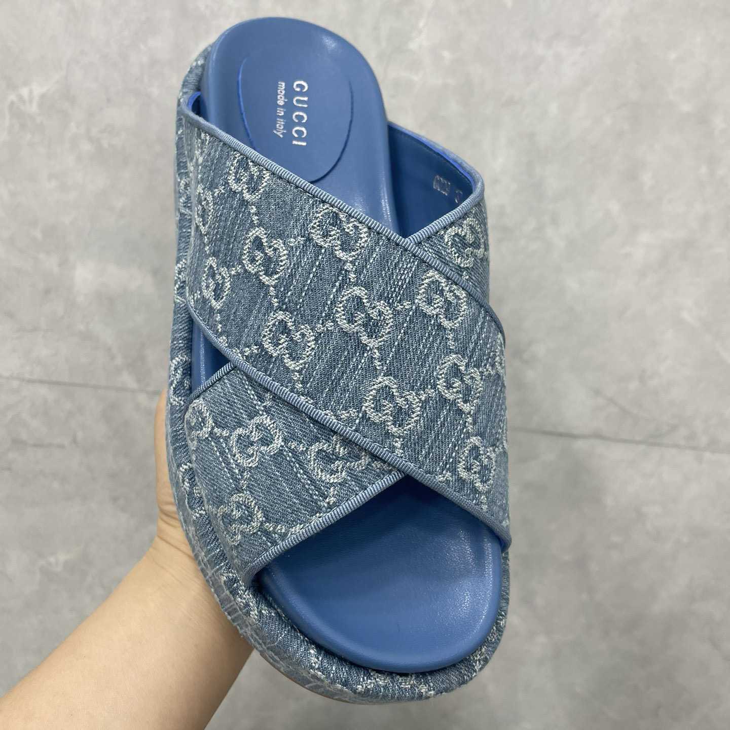 Gucci Women's Blue GG Platform Slide Sandal - DesignerGu