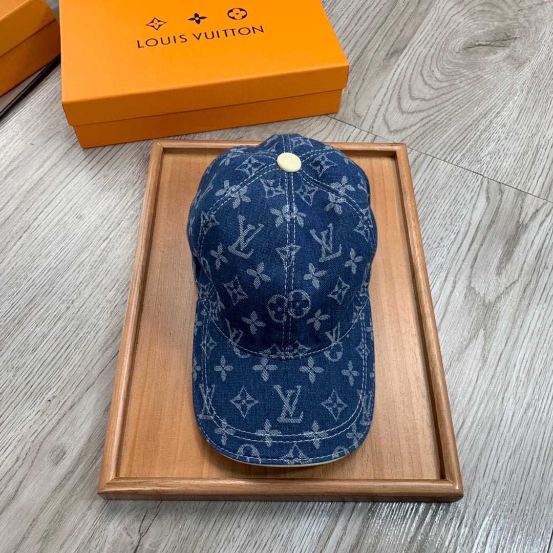 Louis Vuitton Monogram Cap - DesignerGu