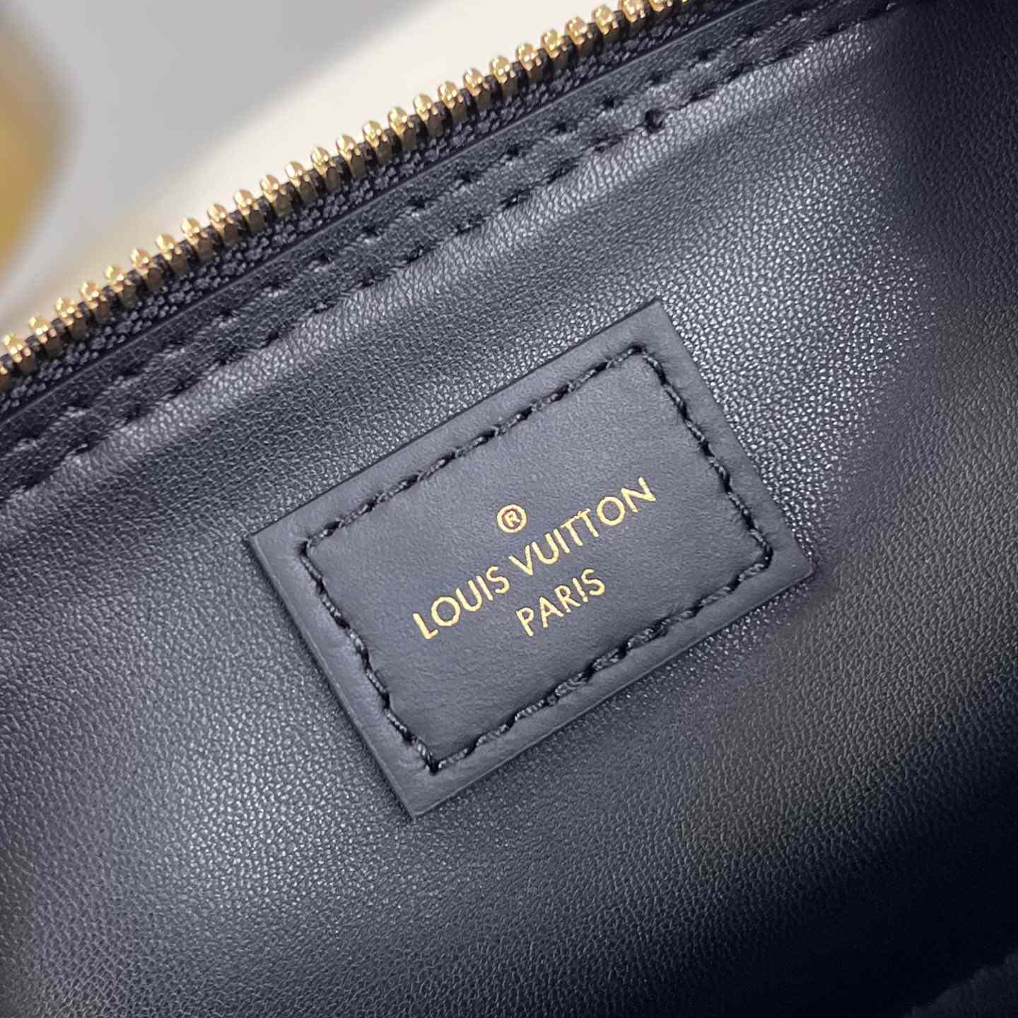 Louis Vuitton Nano Alma    M83048 - DesignerGu