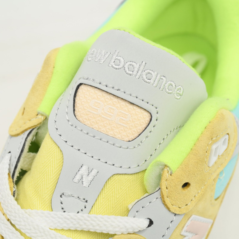 New Balance 992 Yellow Green Powder Sneakers      M992AB - DesignerGu