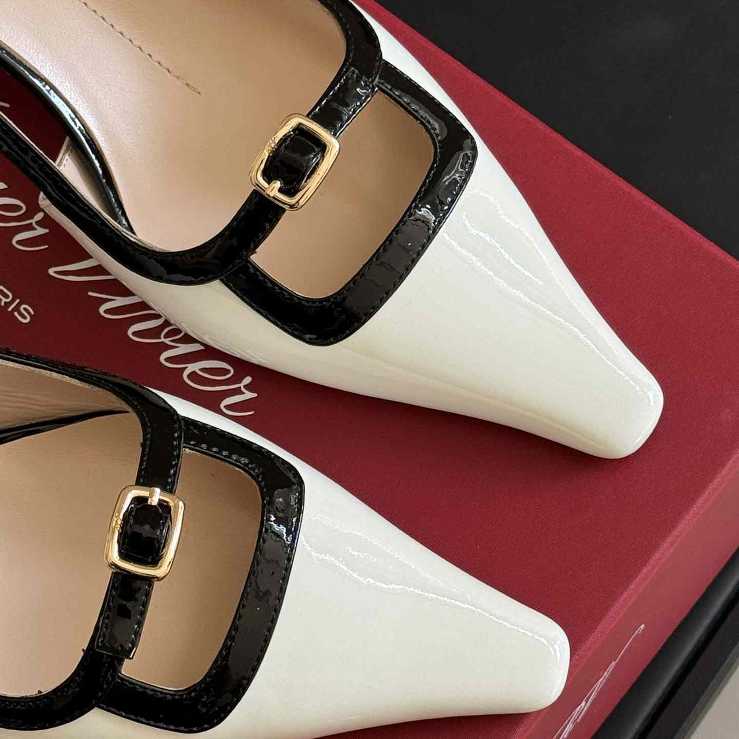 Roger Vivier Viv’ Canard Slingback Pumps in Patent Leather - DesignerGu