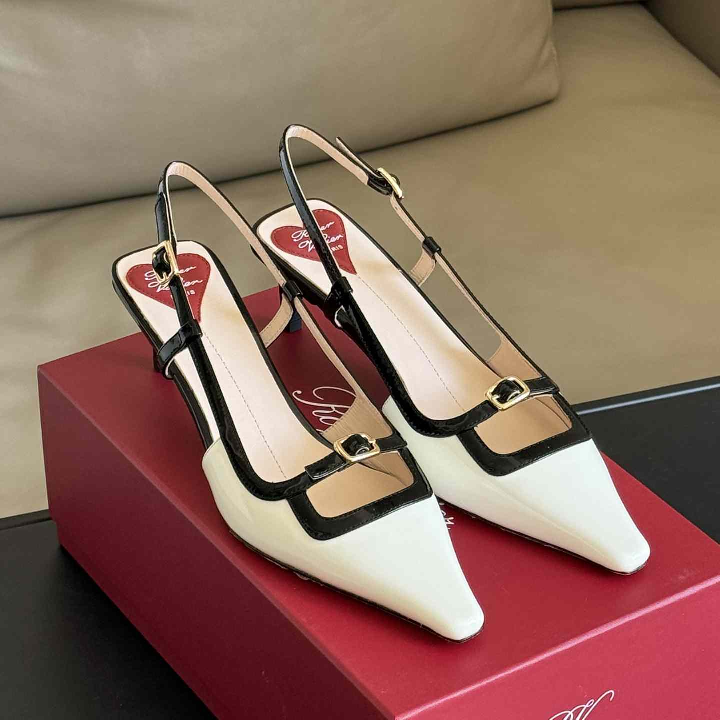 Roger Vivier Viv’ Canard Slingback Pumps in Patent Leather - DesignerGu