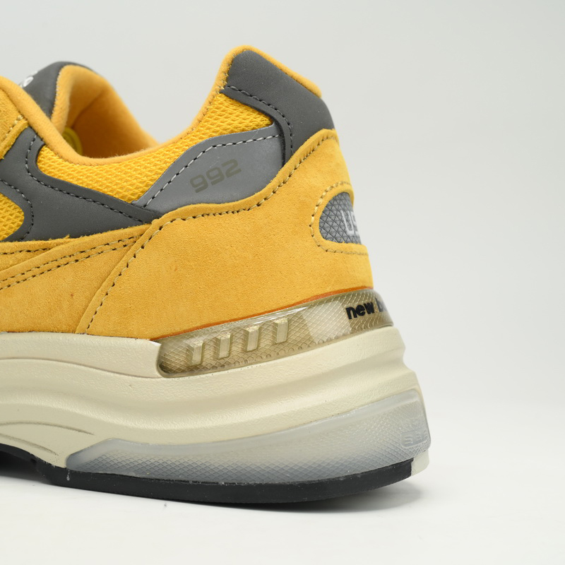 New Balance 992 Yellow Sneakers      M992BB  - DesignerGu