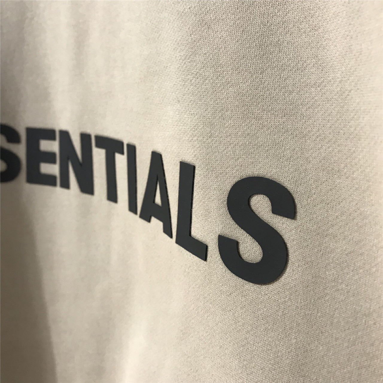 Fear Of God Essentials Crewneck Applique Logo - DesignerGu