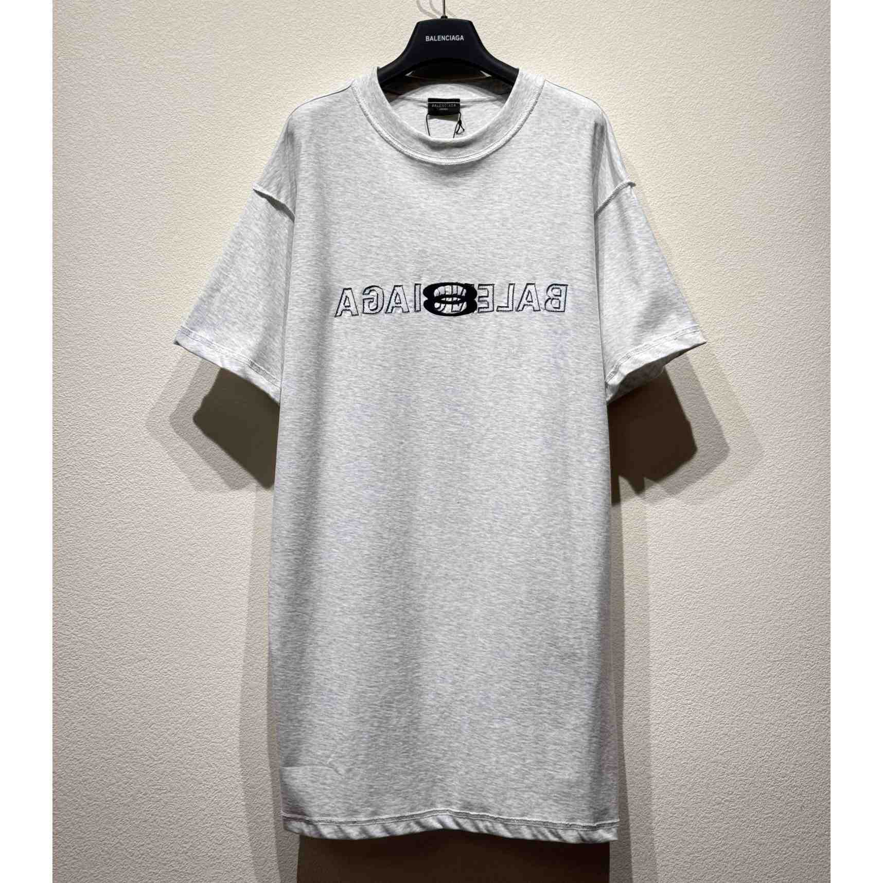 Balenciaga T-Shirt Medium Fit  - DesignerGu