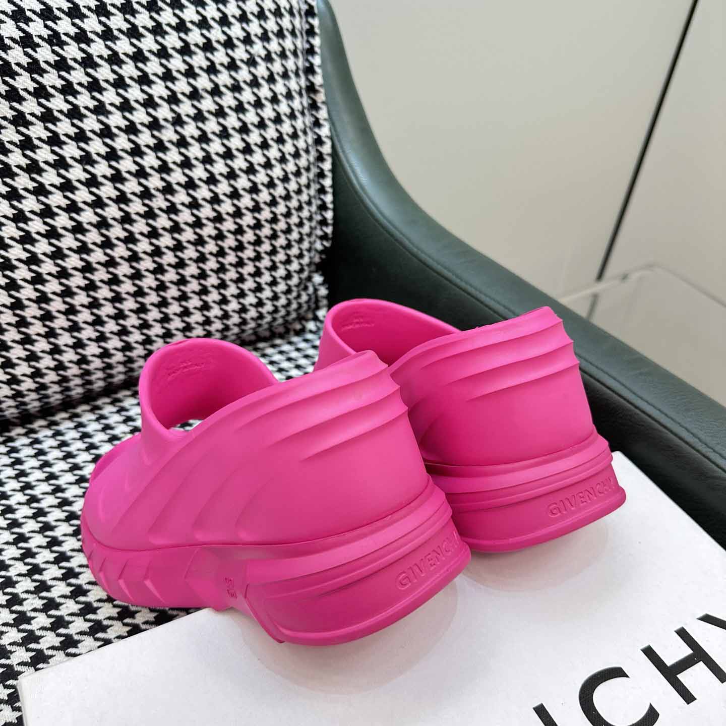 Givenchy Marshmallow Wedge Sandals In Rubber - DesignerGu