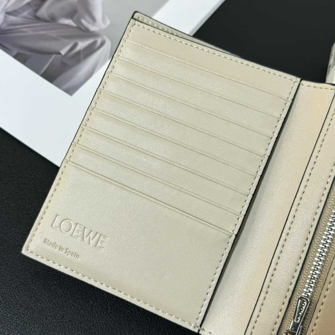 Loewe Medium Vertical Grained-Leather Wallet(14×11cm) - DesignerGu