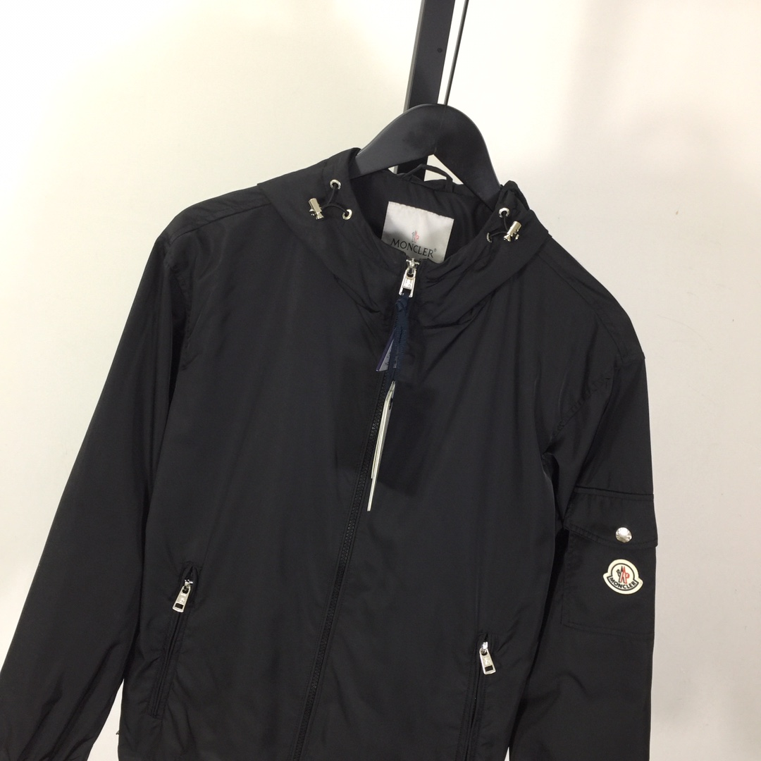 Moncler Etiache Rain Jacket - DesignerGu