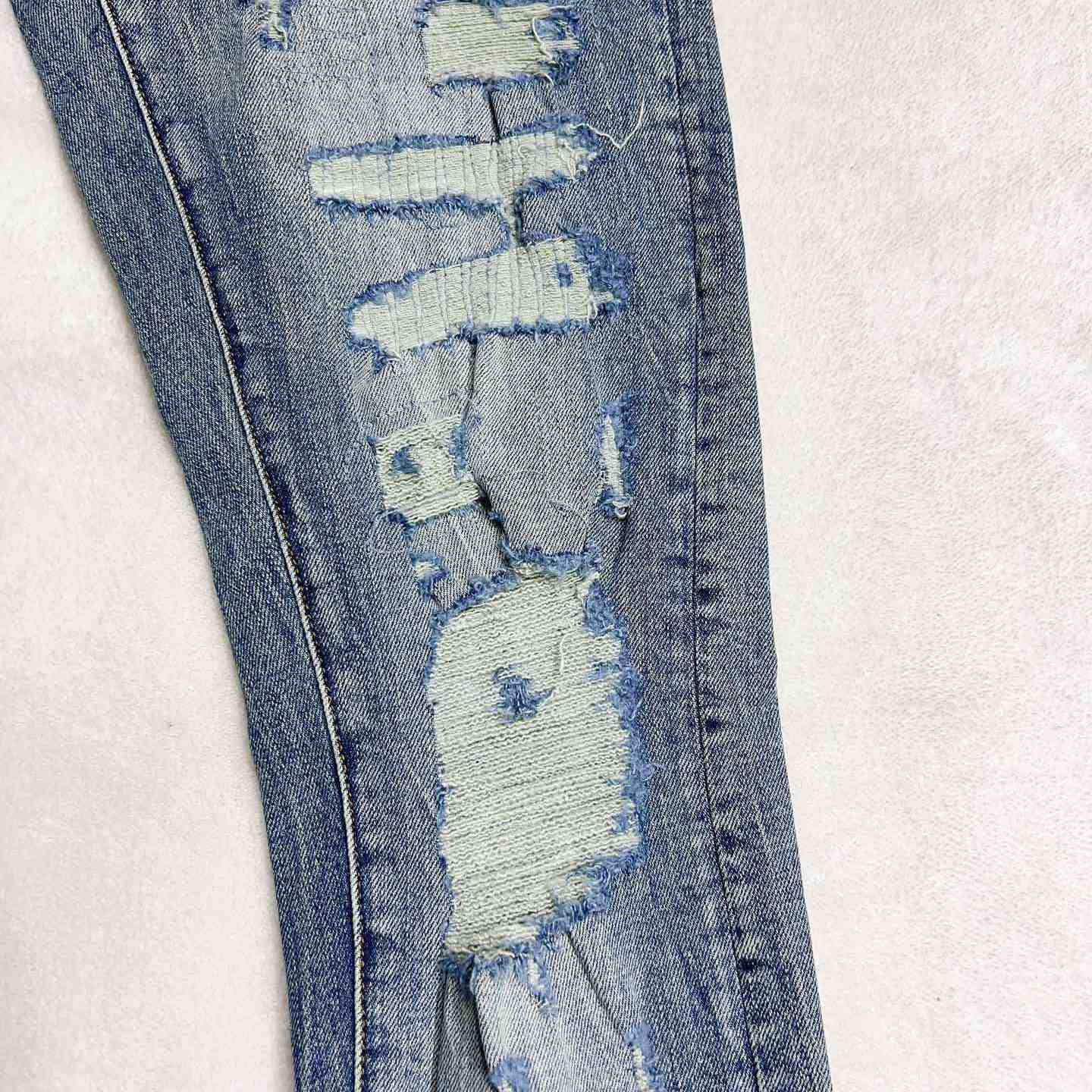 Amiri Slim-fit Jeans     AM3108 - DesignerGu