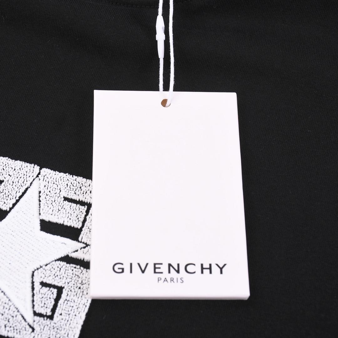 Givenchy 4G Stars Boxy Fit T-shirt In Cotton - DesignerGu