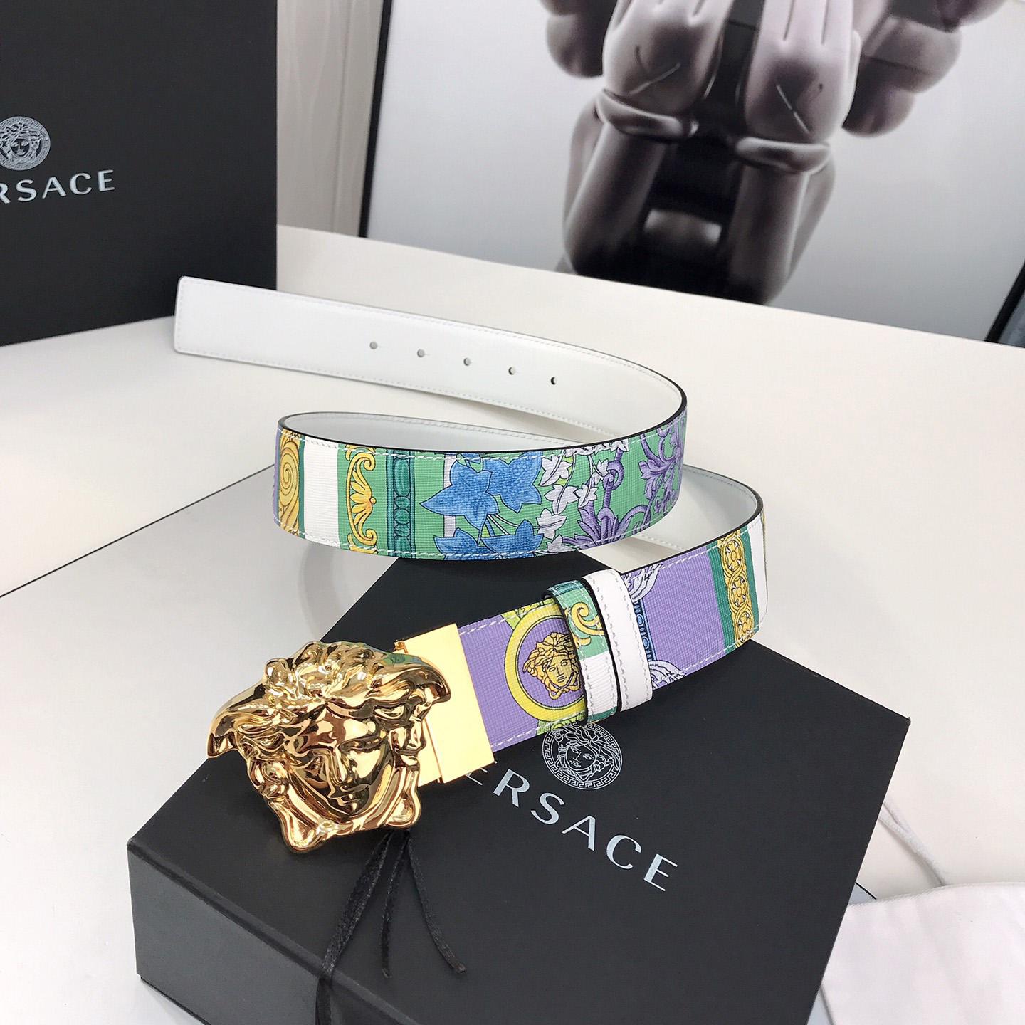 Versace Reversible Barocco Medusa Leather Belt   40mm - DesignerGu