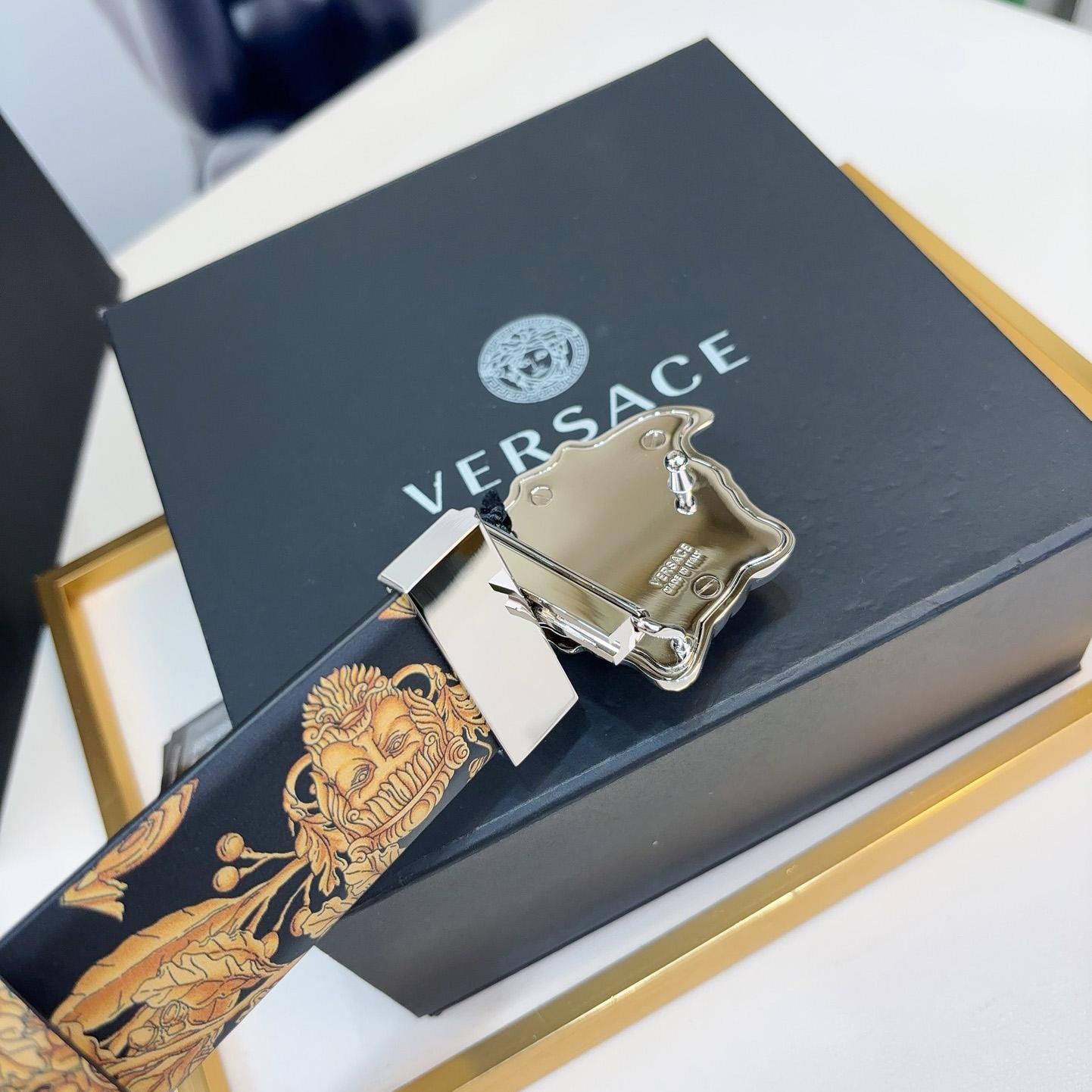 Versace Barocco Reversible Leather Belt    40mm - DesignerGu