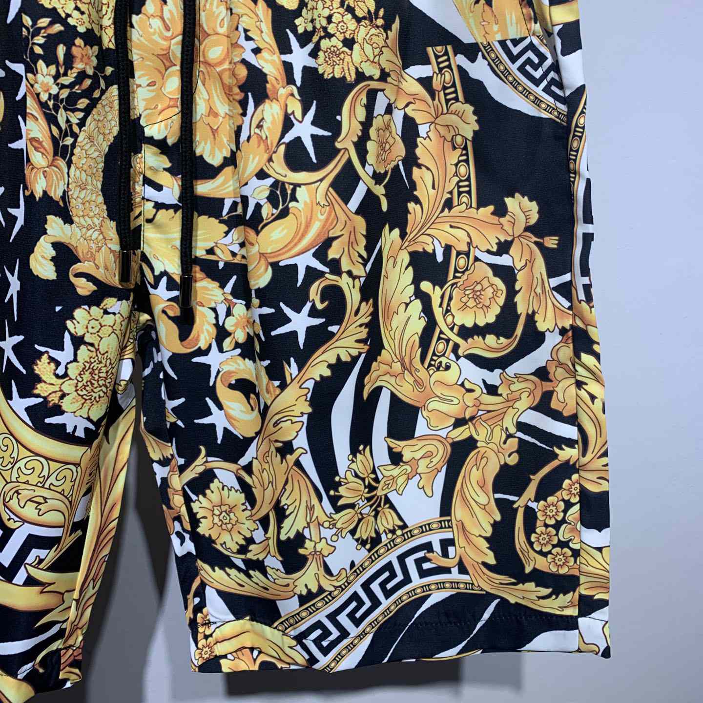 Versace Barocco Print Silk Shorts - DesignerGu