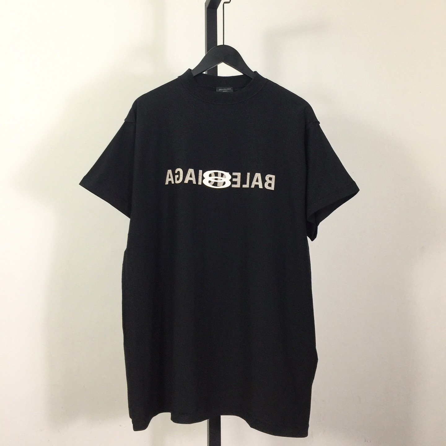 Balenciaga Logo T-Shirt - DesignerGu