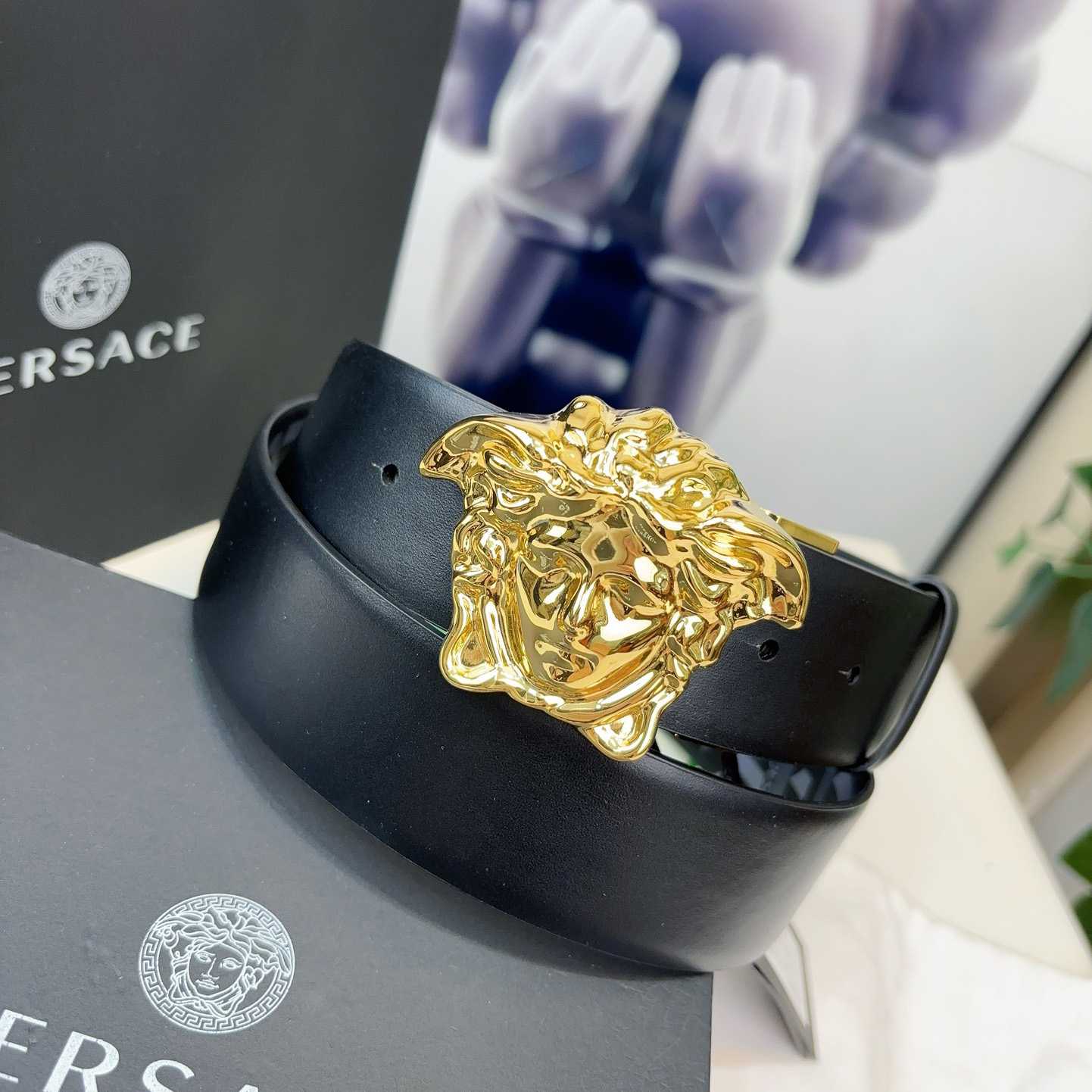 Versace Reversible Leather Belt    40mm - DesignerGu