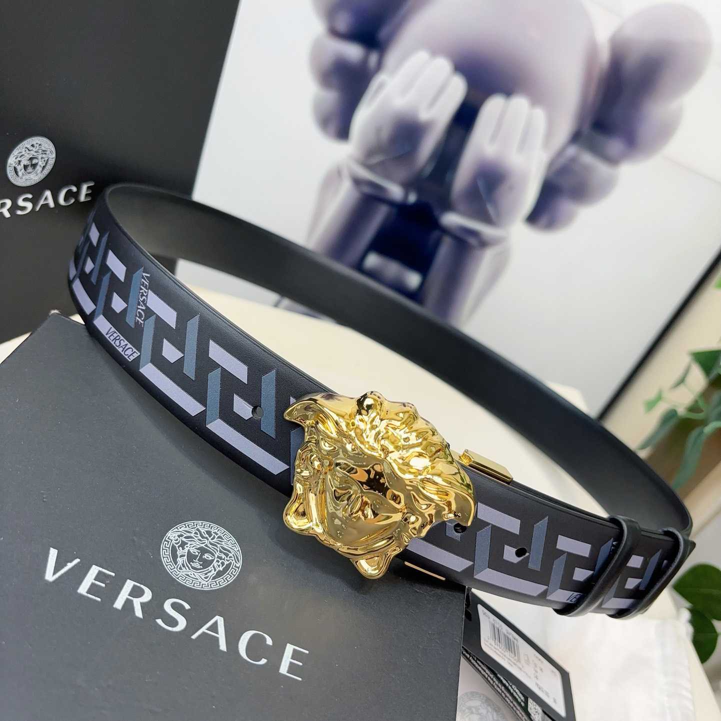 Versace Reversible Leather Belt    40mm - DesignerGu