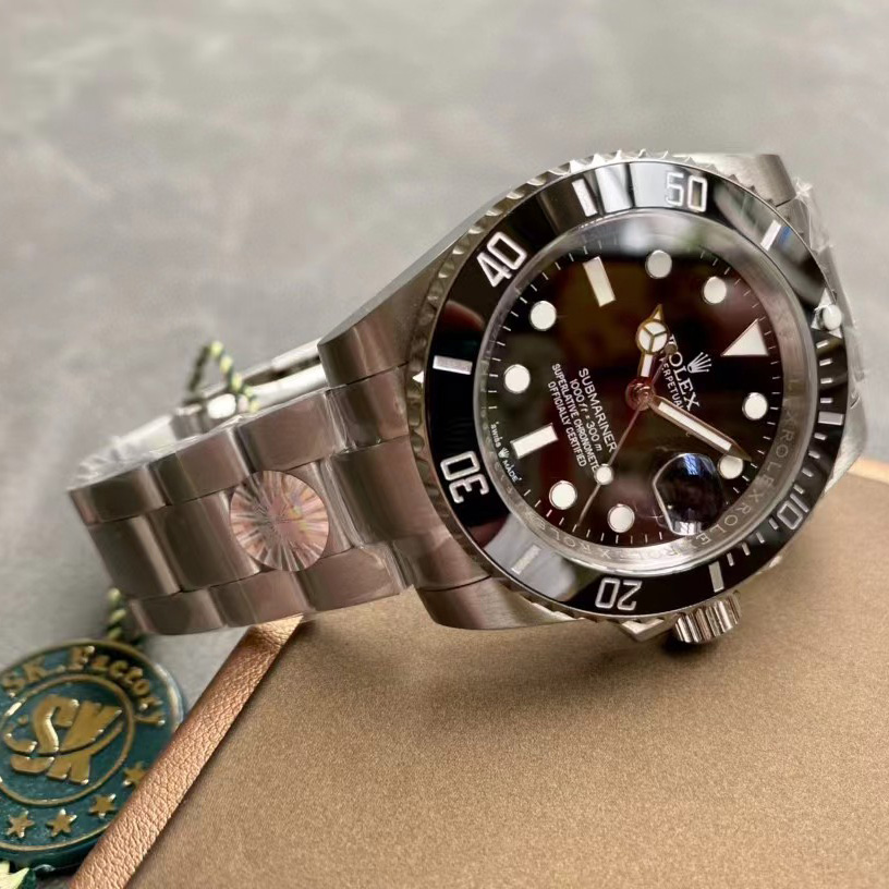 Rolex Submariner Watch     41mm - DesignerGu