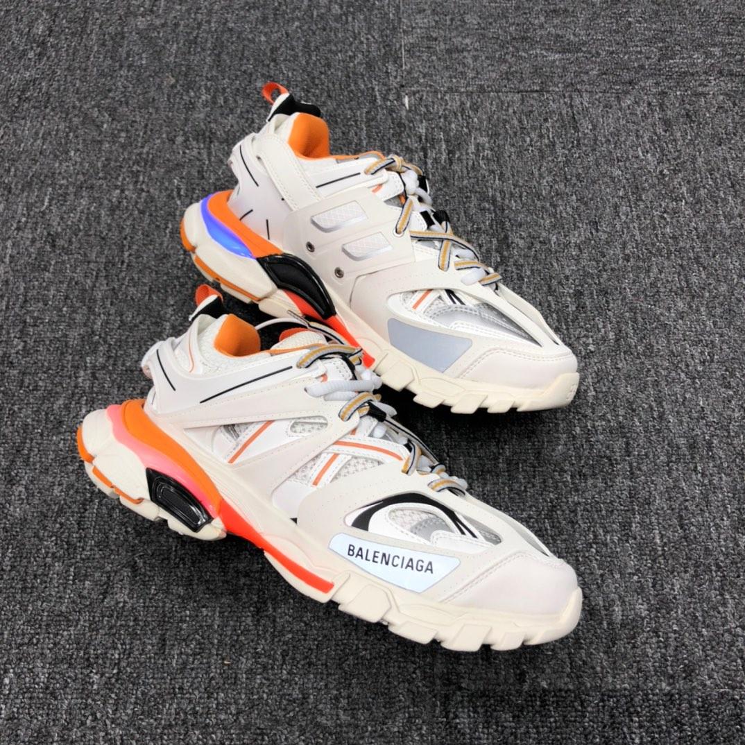 Balenciaga Track Sneaker     LED - DesignerGu