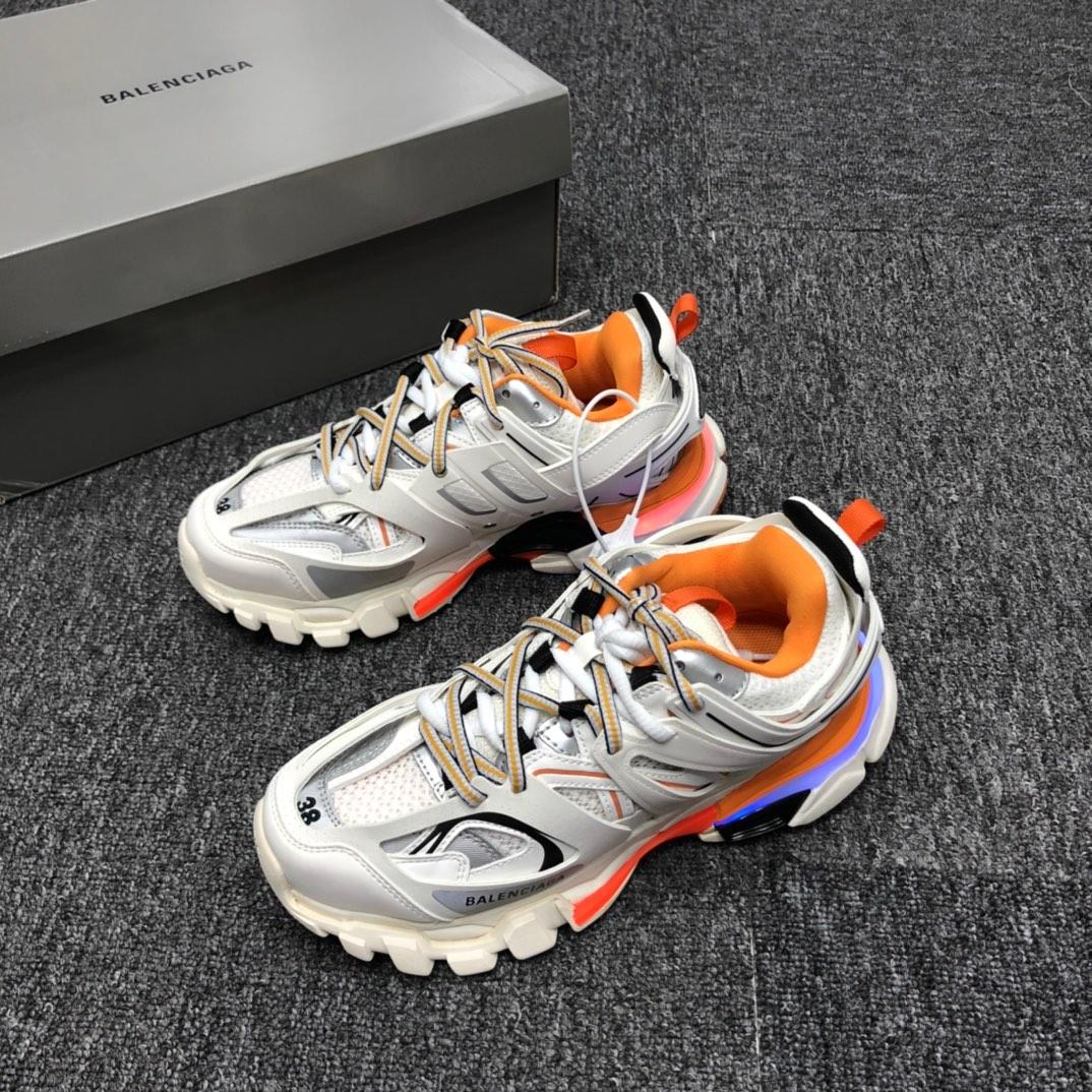 Balenciaga Track Sneaker     LED - DesignerGu