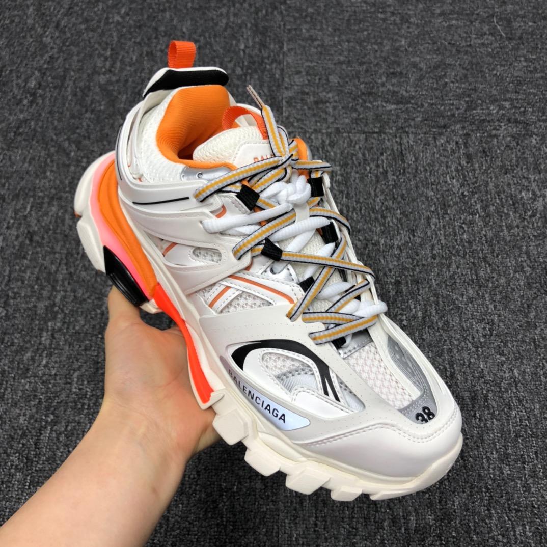 Balenciaga Track Sneaker     LED - DesignerGu