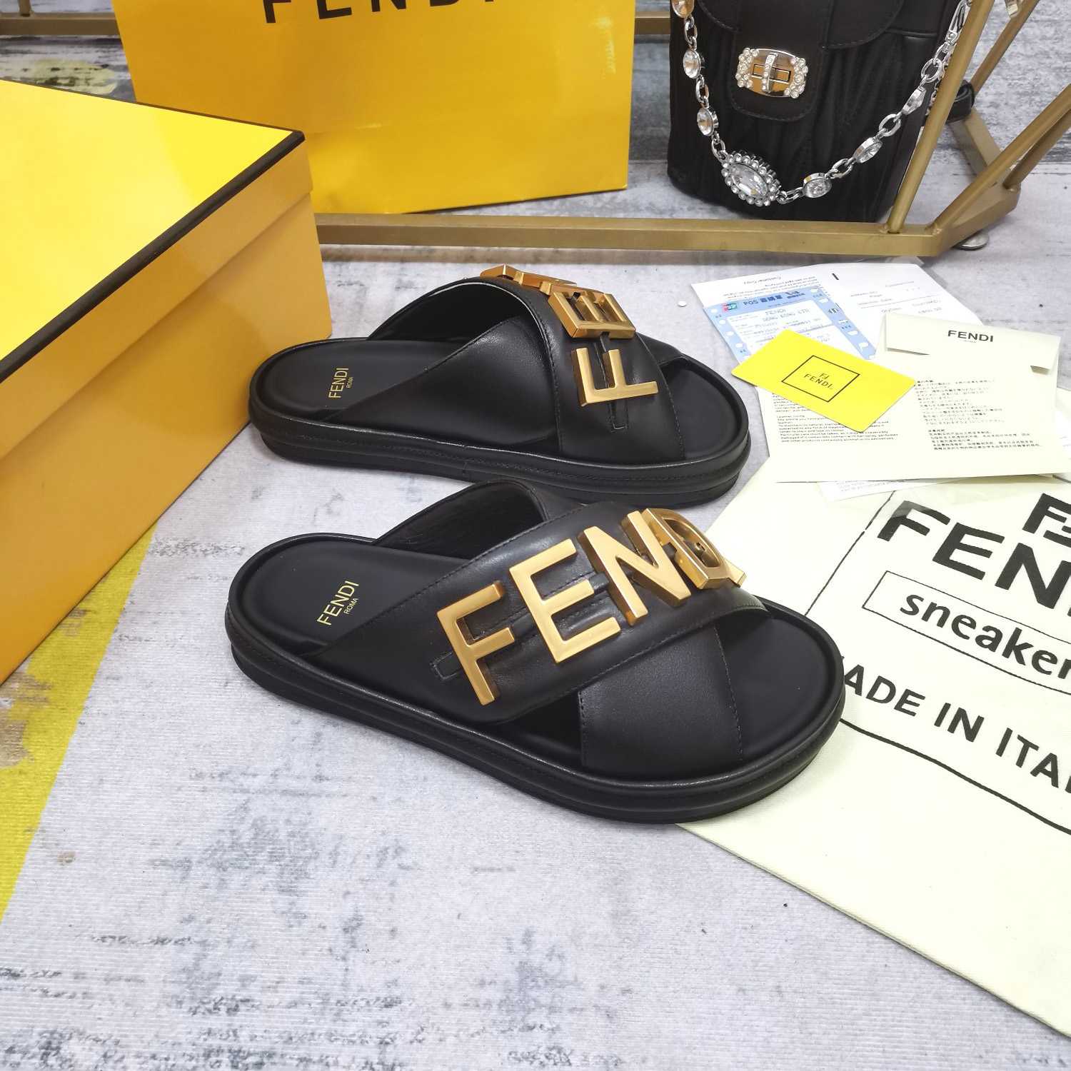 Fendi Slides - DesignerGu