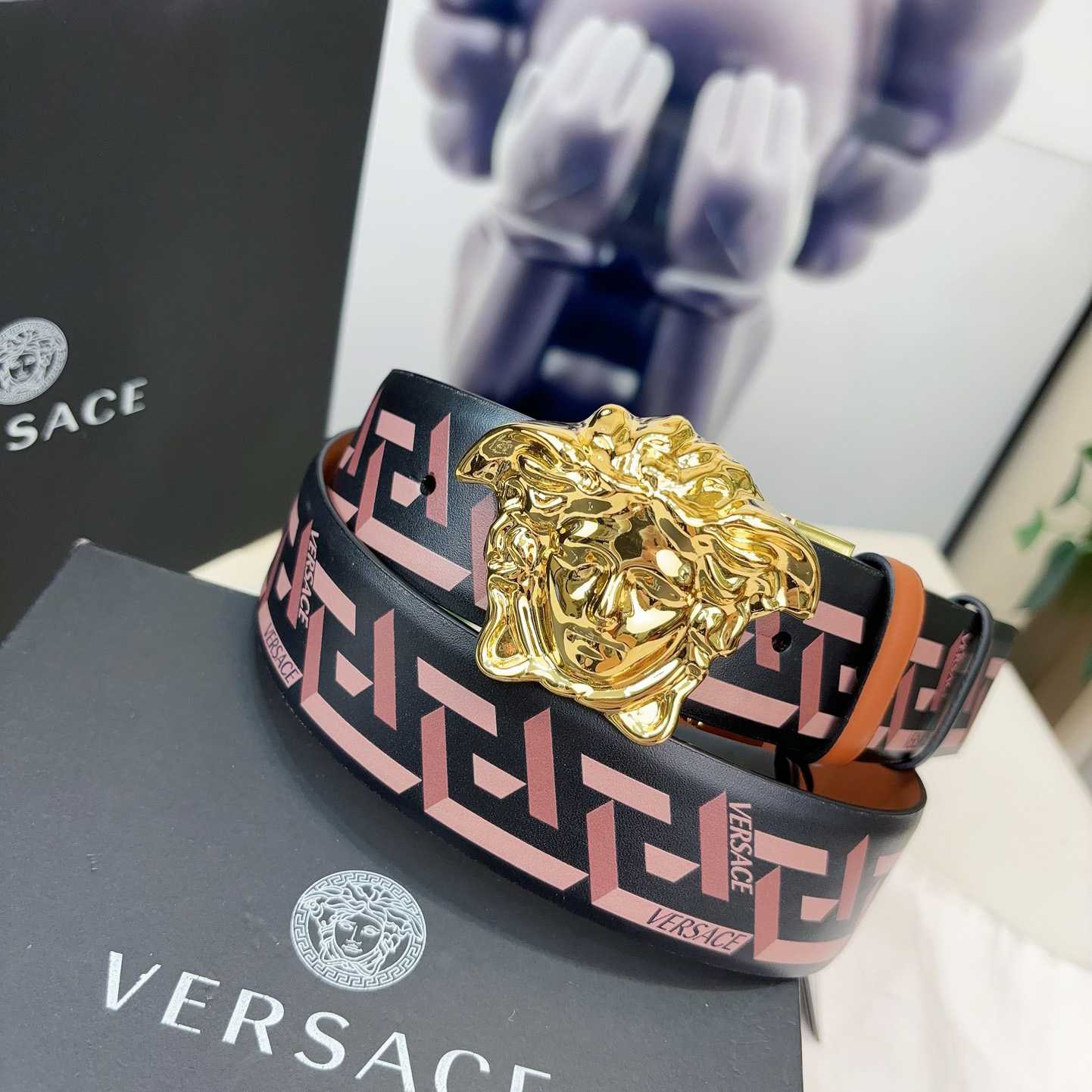 Versace Reversible Leather Belt    40mm - DesignerGu