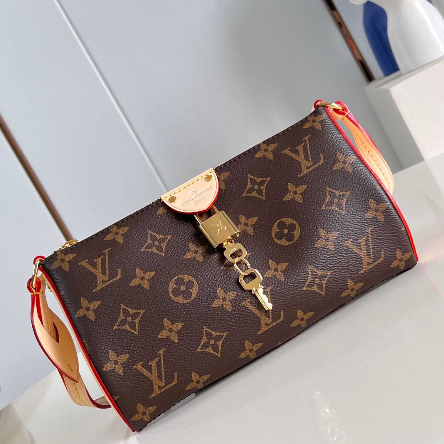 Louis Vuitton Pochette Tirette   M47123 - DesignerGu